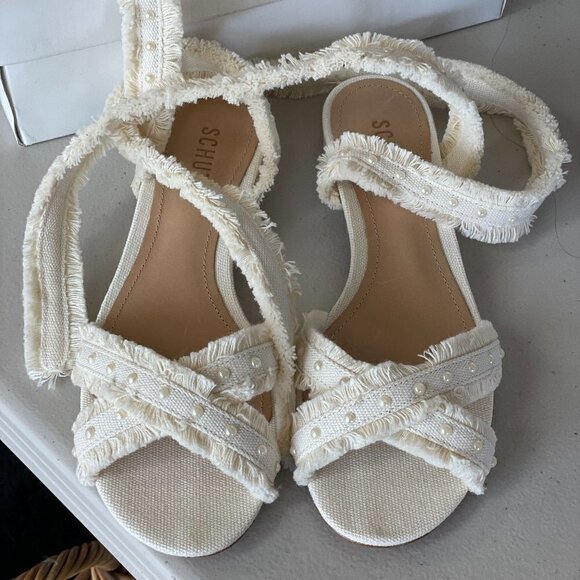SCHUTZ sandals 8.5 NEW pearl accents
